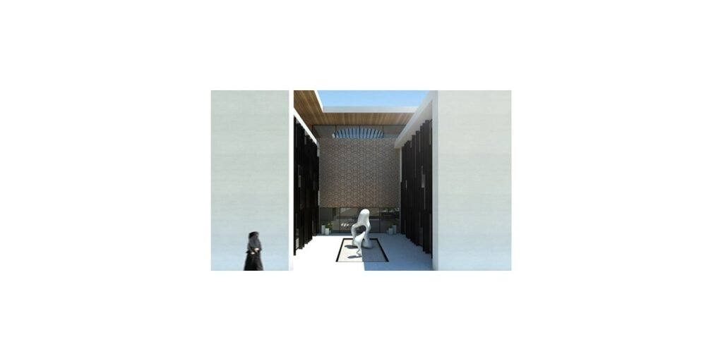 INJ Architects منظور لفضاء مدخل فناء شبه مغلق يضم منحوتة بيضاء تجريدية على قاعدة داكنة وجداراً خلفياً بنقوش هندسية وشاشات زعانف رأسية داكنة وسقفاً خشبياً مشرَّحاً وشخصية أنثوية بالأسود تمشي في المقدمة