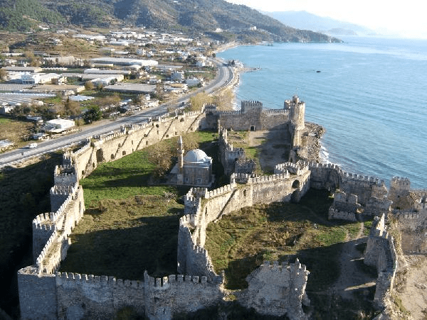 العمارة الحربية الإسلامية وخصائصها