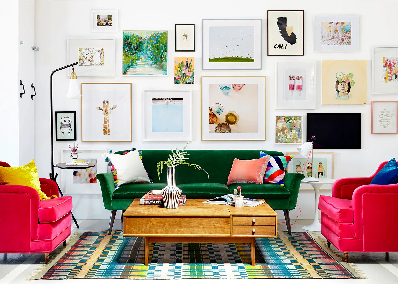 How to Properly Hang Art - Interior Design كيفية تعليق الفن بشكل صحيح - التصميم الداخلي