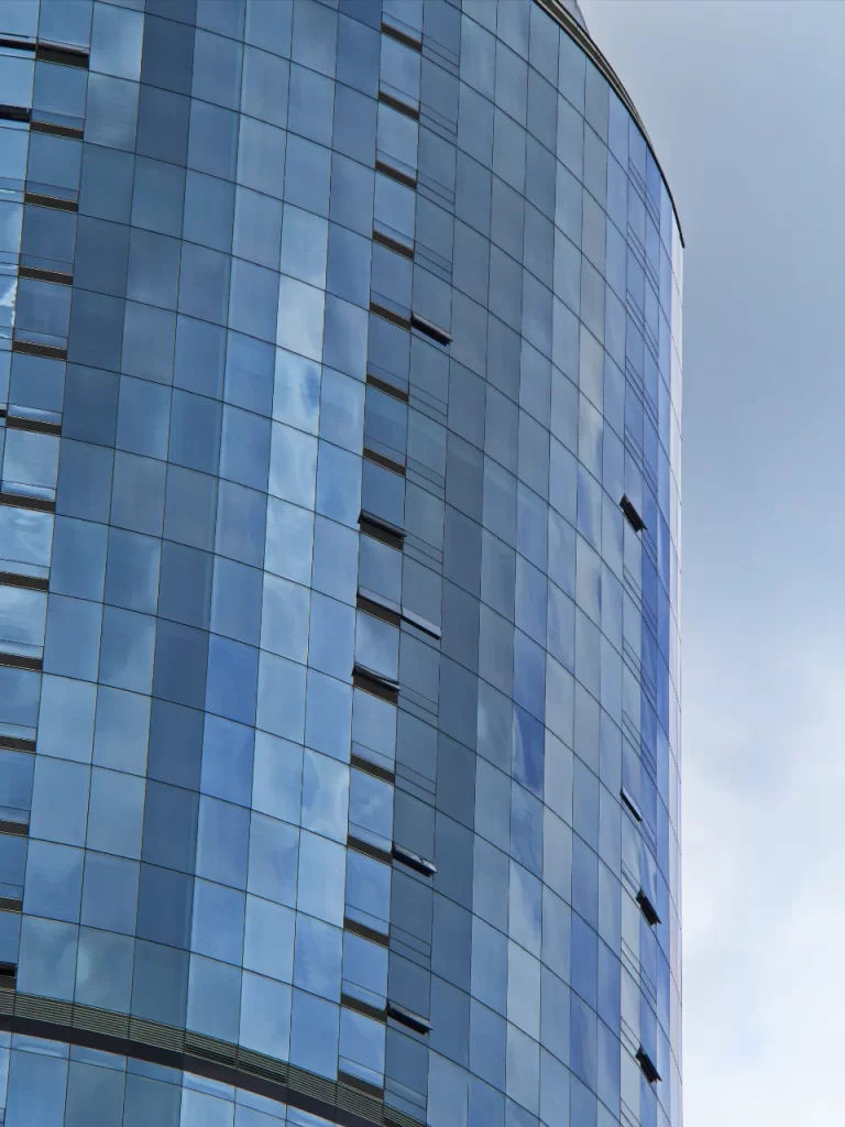 تقنيات البناء المعاصرة وتأثيرها على التصميم المعماري