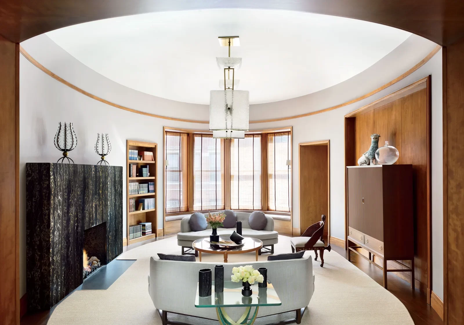 Reflections of architectural art on interior design