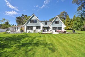 10 Tips To Consider When Buying Your Dream Home 10 نصائح يجب مراعاتها عند شراء منزل أحلامك