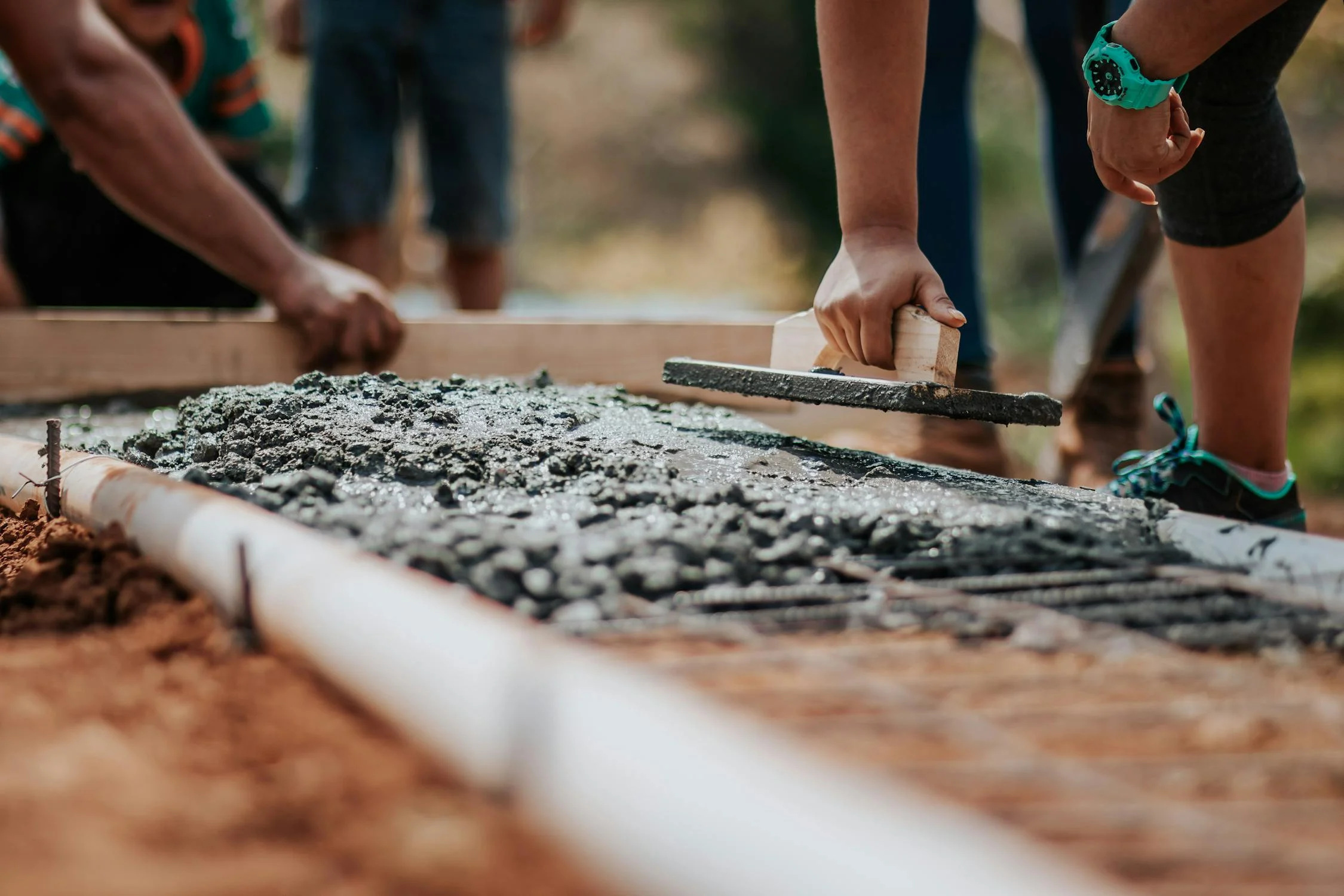 Concrete Technology: Reinventing a Fundamental Building Material تكنولوجيا الخرسانة: إعادة اختراع مواد البناء الأساسية