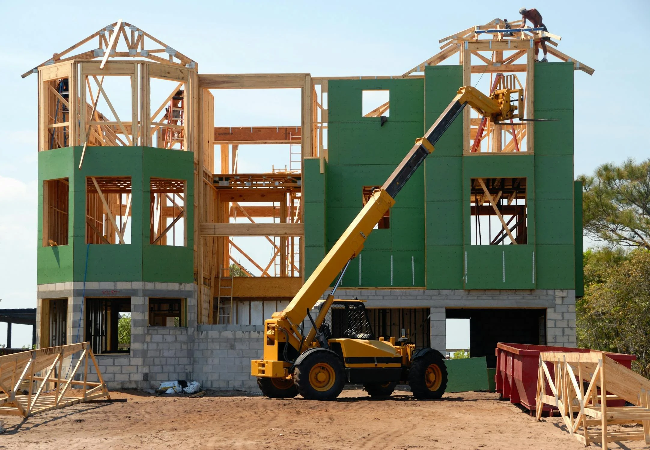 High-Performance Building Materials: Durability and Efficiency مواد بناء عالية الأداء: المتانة والكفاءة