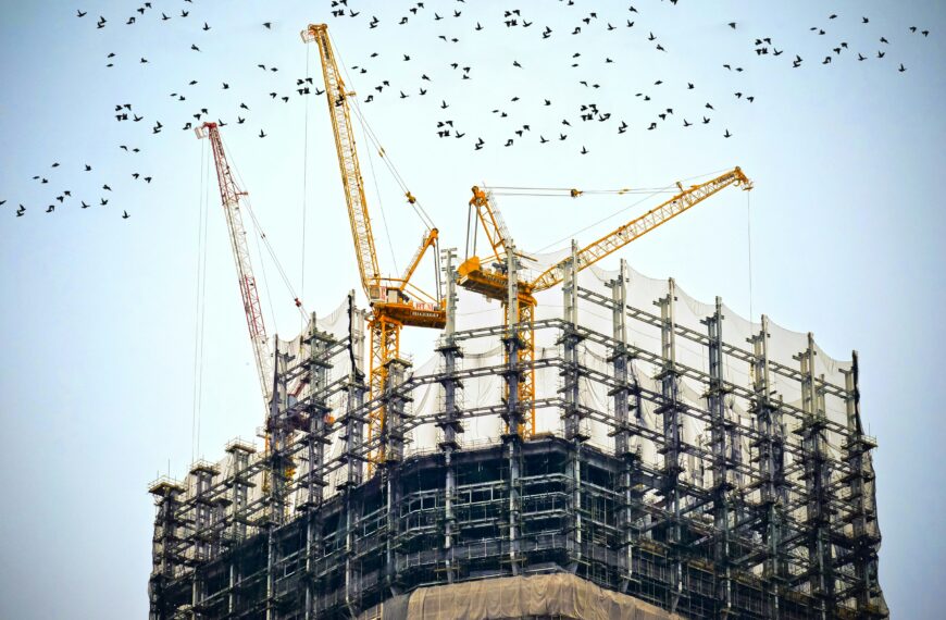 Traditional Construction and 3D Printing البناء التقليدي والطباعة ثلاثية الأبعاد